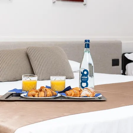 Hotell Helios & Terrazza Mia Monza