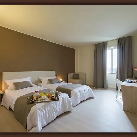 Hotell Helios & Terrazza Mia Monza