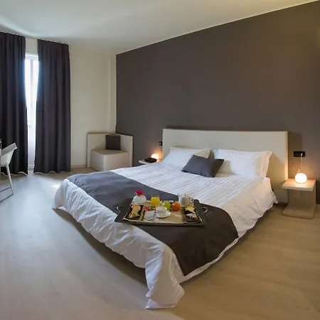 Hotell Helios & Terrazza Mia