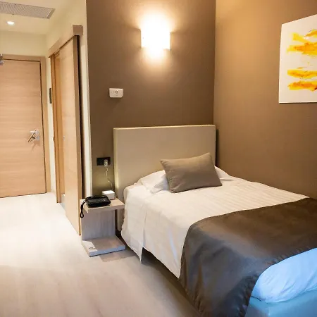 Hotell Helios & Terrazza Mia Monza